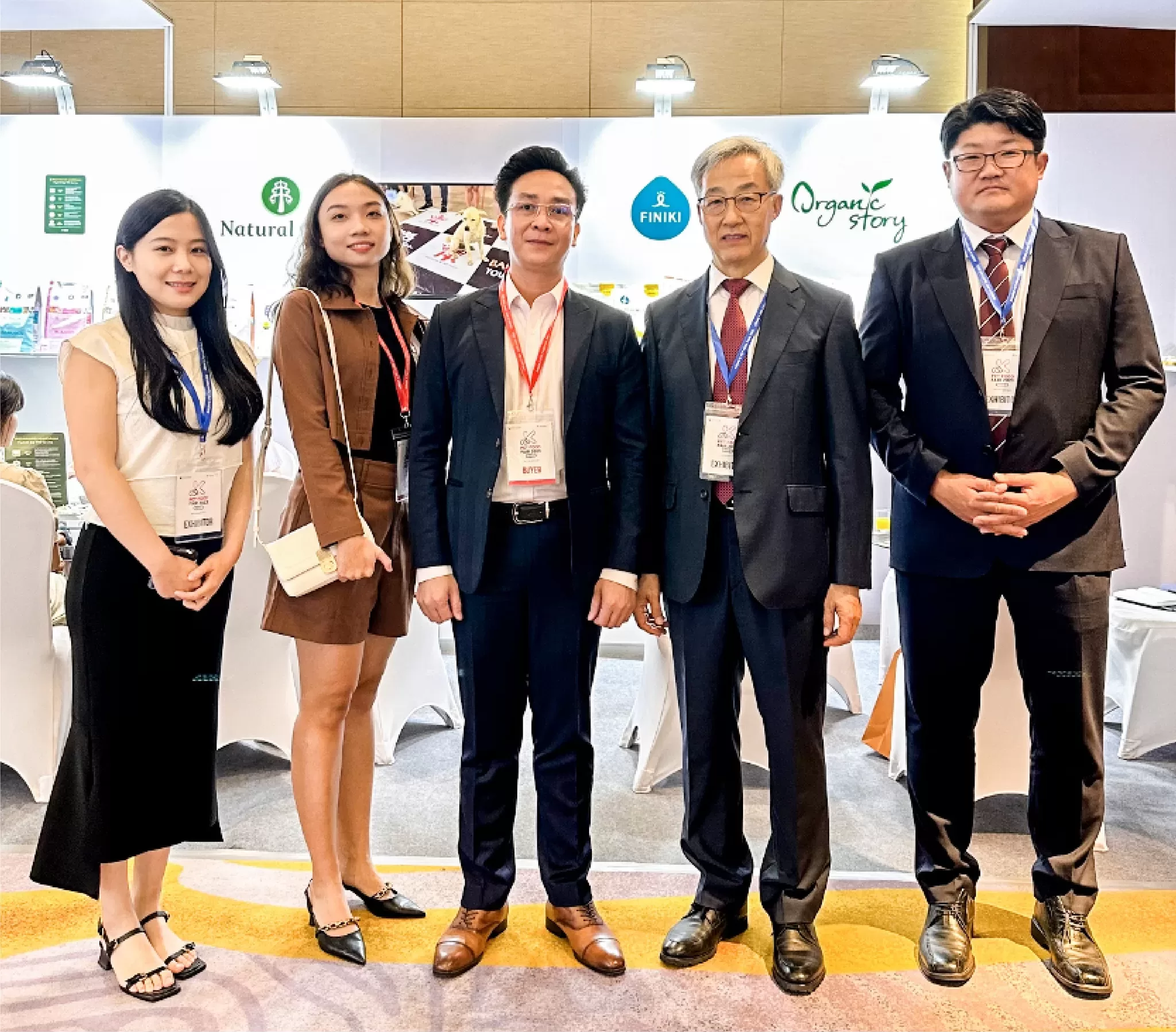 ĐẠI DIỆN NATURAL CORE TIẾP ĐÓN PET PRINCE TẠI SỰ KIỆN K-PET FOOD FAIR 2023